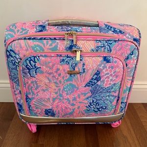 Lilly Pulitzer Roller bag suitcase/luggage piece